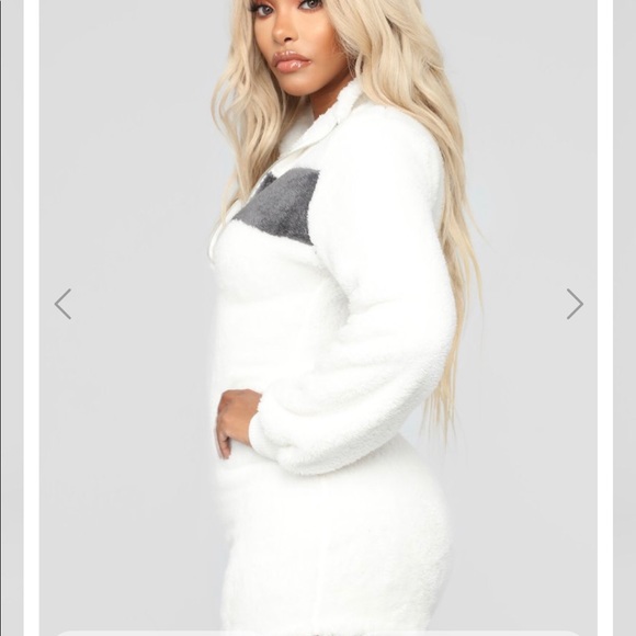 Snuggly Buddy Fuzzy Romper - Ivory/Grey - Picture 2 of 5